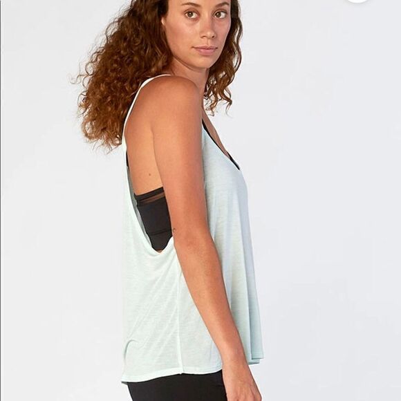 THREADS 4 THOUGHT dalton tank - Picture 2 of 6